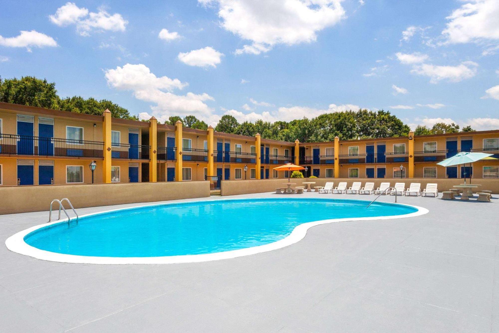 Days Inn By Wyndham Shelby Eksteriør billede