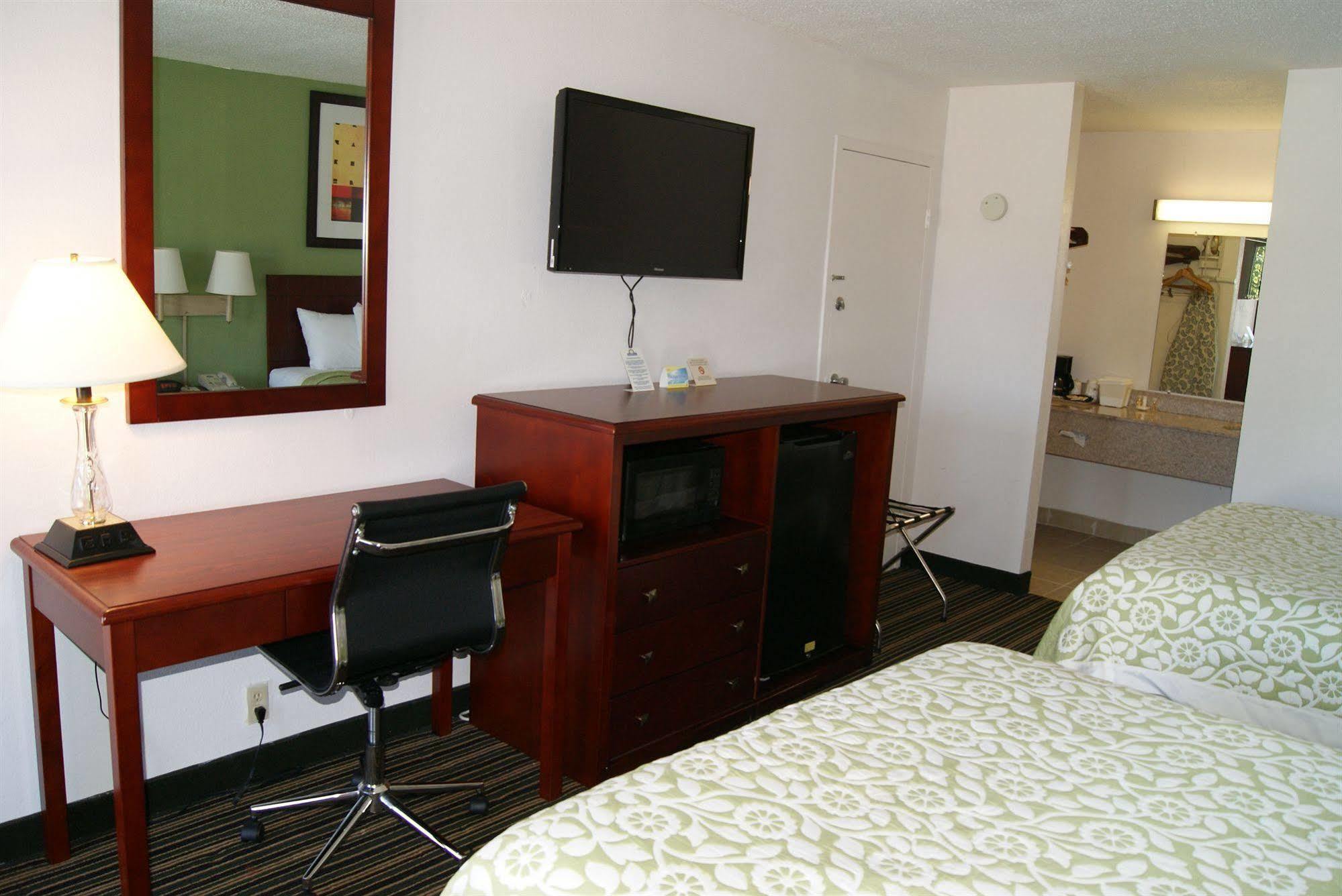 Days Inn By Wyndham Shelby Eksteriør billede