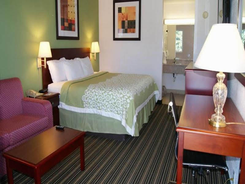 Days Inn By Wyndham Shelby Eksteriør billede