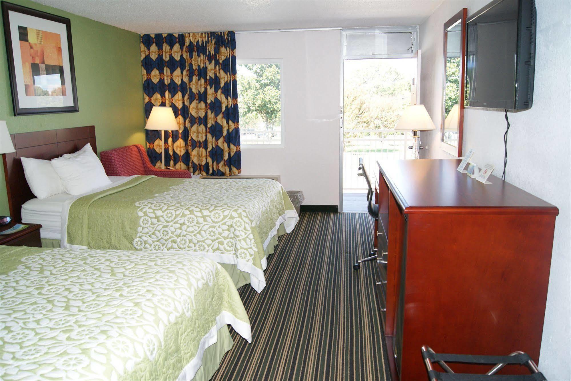 Days Inn By Wyndham Shelby Eksteriør billede